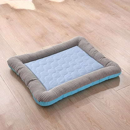 Keep your dog cool with Petmate's Portable Cooling Mat Bed and Ice Fabric