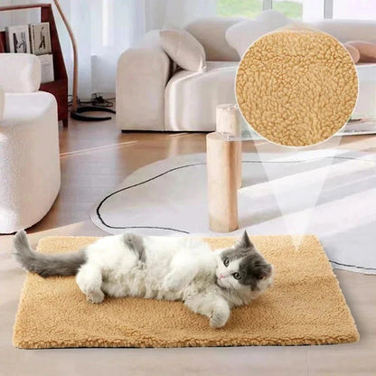Washable self-heating pet mat for cats and dogs, designed for comfort and hygiene