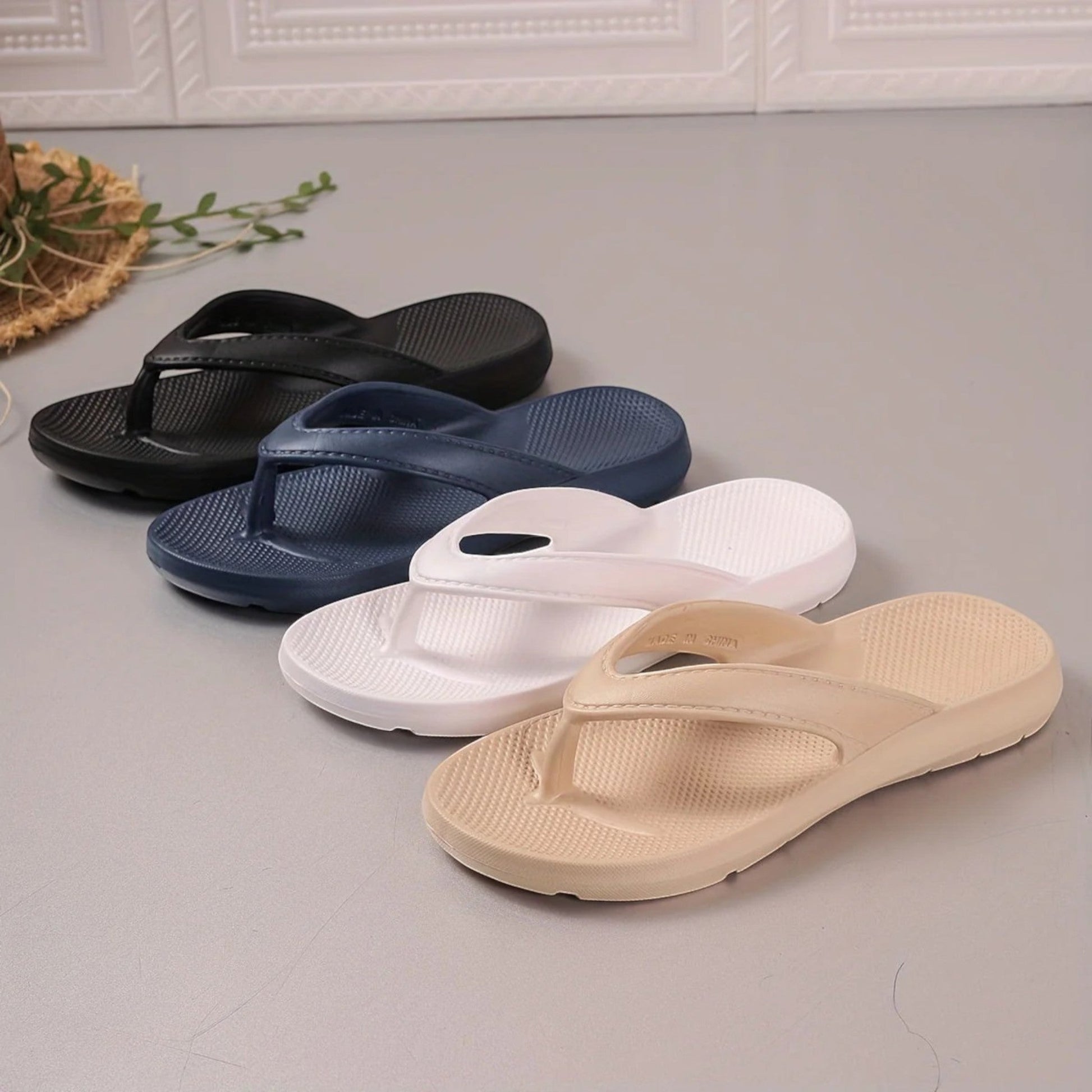 Orthopedische dames slippers, stijlvol ontwerp in EVA materiaal voor dagelijks comfort en ondersteuning binnen en buiten.