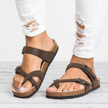 Orthopedische verstelbare sandalen, bruine kleur, zachte zool, verstelbare bandjes, comfortabel voor dames, binnen en buiten.