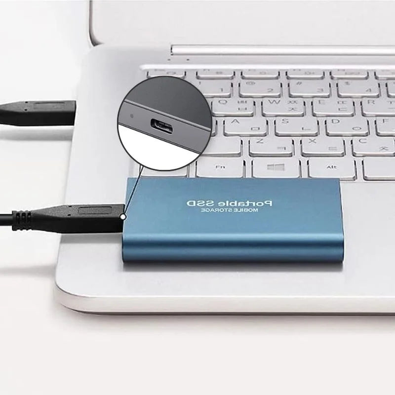 "Ultra Snel Draagbare Externe SSD, 1TB-16TB, stijlvol ontwerp, ideaal voor snelle gegevensoverdracht onderweg."