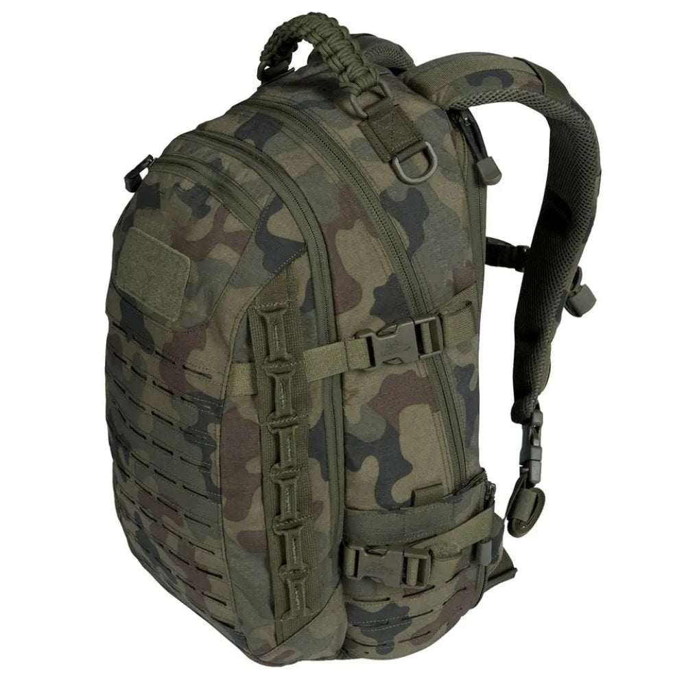 Robuuste militaire rugzak 30L+ in zwart, gemaakt van duurzaam nylon voor survival en avonturen.